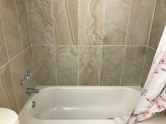 5th image of 3701 N Wells St