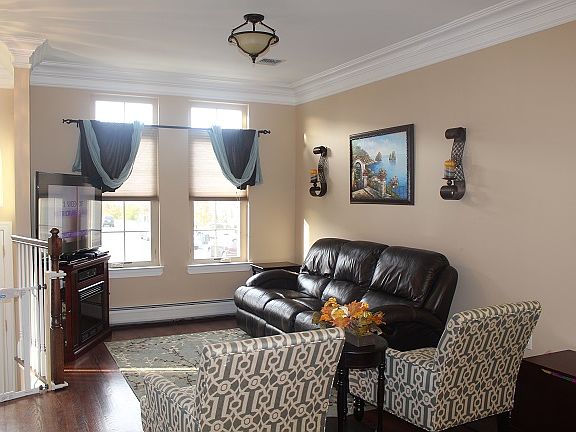 2nd image of 28 Sweetgum Ln