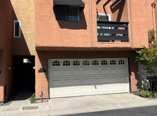 604 Terrace Cir, Huntington Beach, CA 92648
