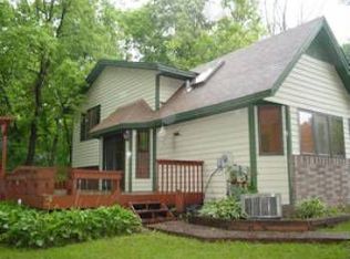 1075 Kirkwood Dr, Eagan, MN 55123
