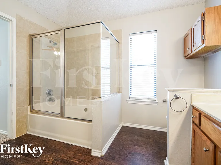 4742 Cornflower Dr — Photo 14