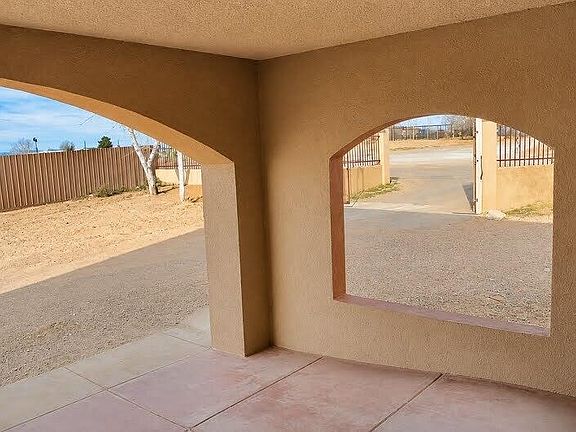 4th image of 5 Santa Barbara Dr