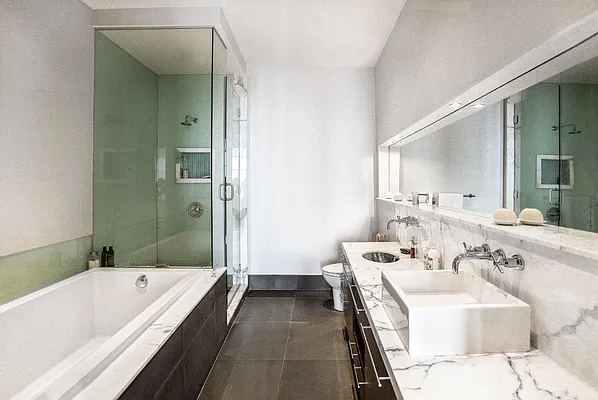 Sold by Independent Properties NYC Inc | media 4