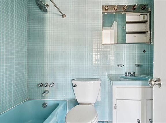 5th image of 807 Bourbon St #7-3A