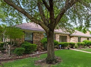 1009 Meridith Dr, Terrell, TX 75160