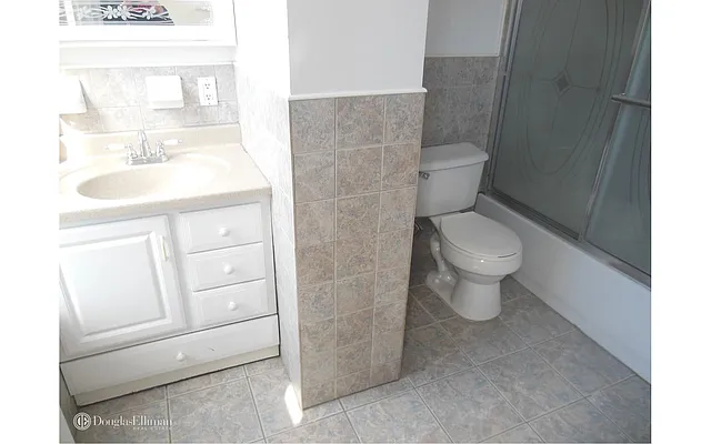 Rented by Douglas Elliman | media 24