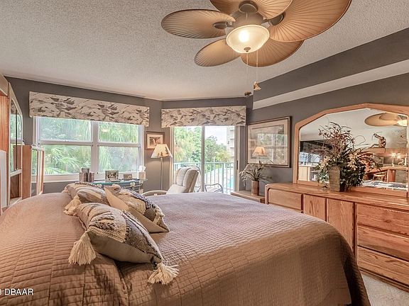 5th image of 4 Oceans West Blvd APT 202C