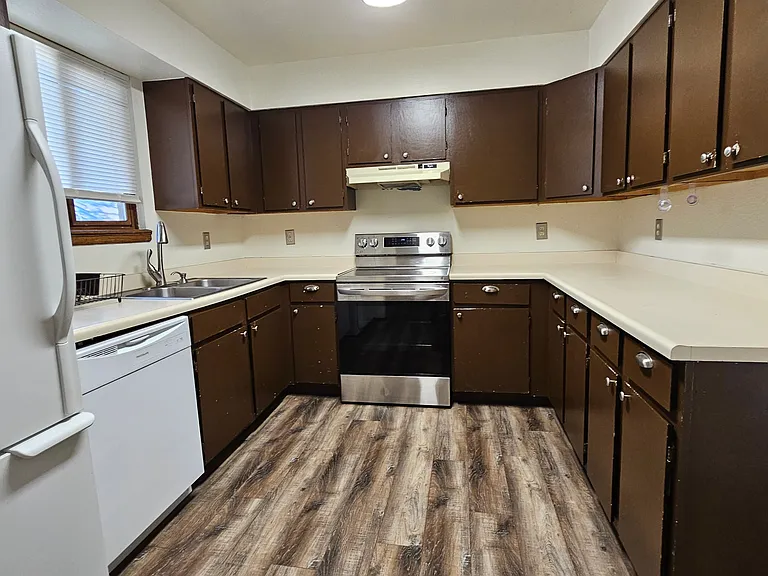 315 N Walnut St — Photo 17