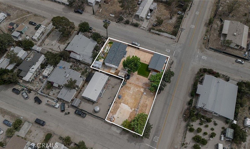 1st image of 52010 Maxine Ave