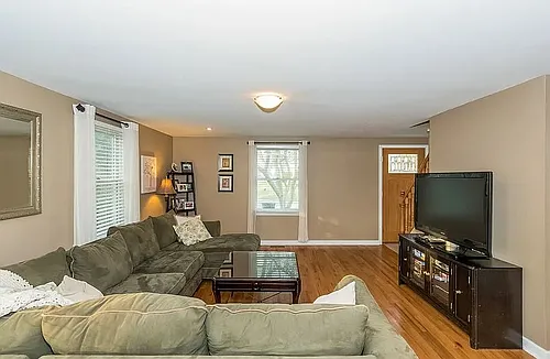 115 Wilcox Rd Photo 1