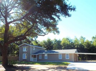 4225 Burbank Dr, Milton, FL 32583