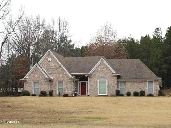 12190 Whispering Pines Dr, Olive Branch, MS 38654