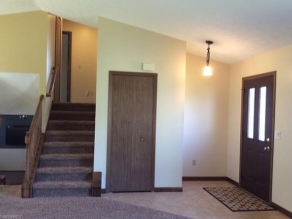 2nd image of 437 Hampton Dr