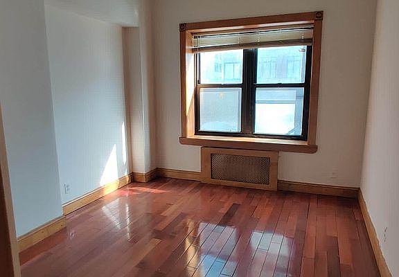 3rd image of 881 10th Ave APT 3G