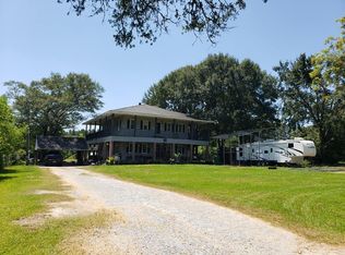 447 Grape St, Dequincy, LA 70633