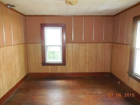 3rd image of 828 N Hill St