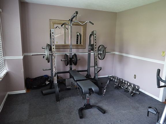4th image of 120 Hickory Dr