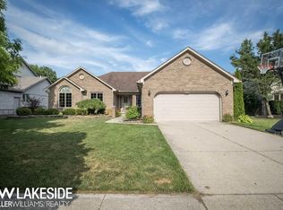 49496 Parkside Ct, Macomb, MI 48044