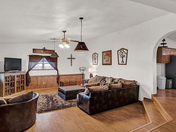 4th image of 478 Kristen Ln