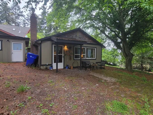 21504 Tramp Harbor Rd SW #B, Vashon, WA 98070