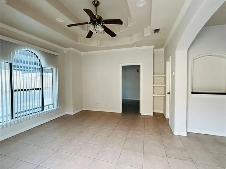 702 S Logan Dr #3 — Photo 2