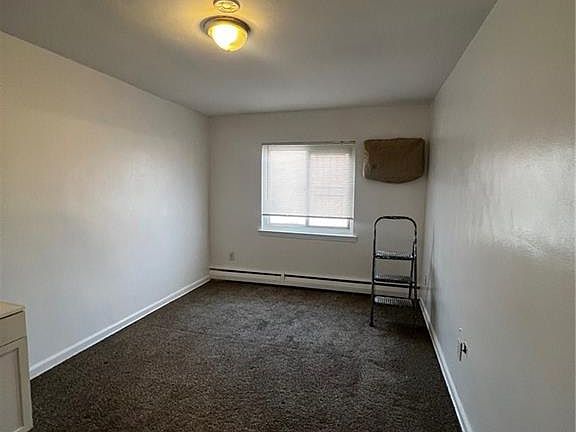 4th image of 3924 De Reimer Ave Floor 2