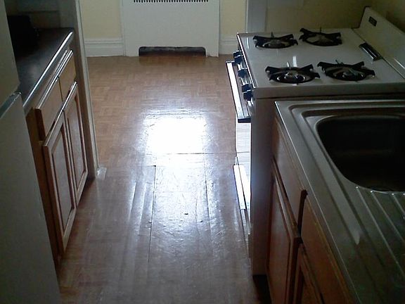3rd image of 2266 Andrews Ave APT 6C