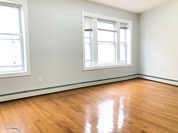 5th image of 6 Tonnelle Ave #33E