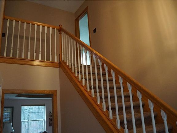 3rd image of 4844 Forest Glen Trl