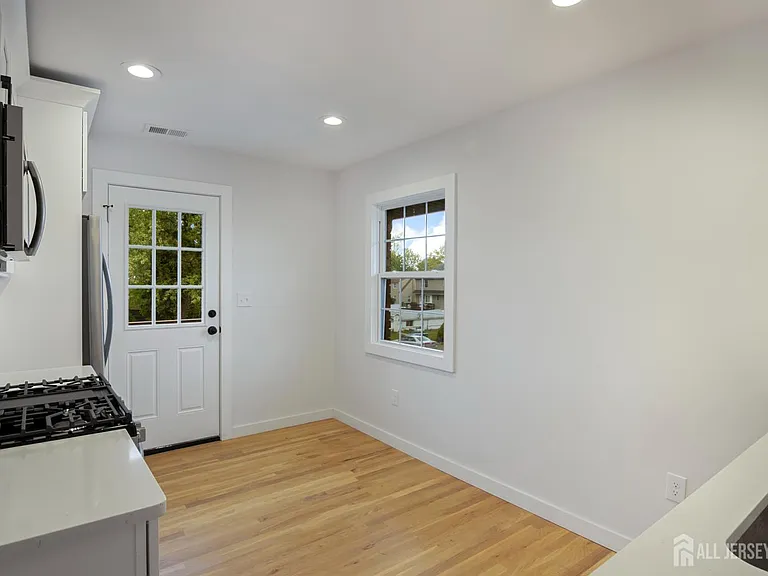 4 Morris Ave #2A — Photo 7