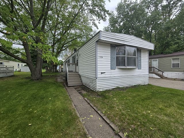 1st image of 11414 6th Pl NE #257