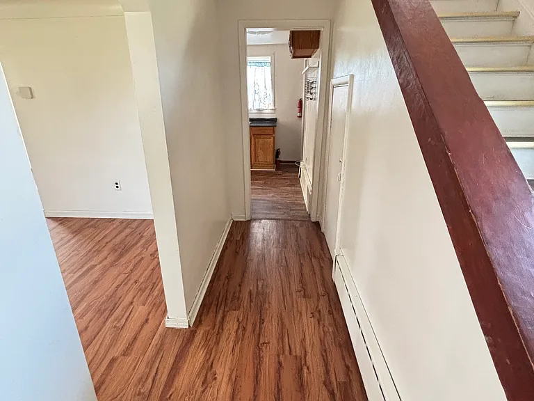 904 Jefferson St — Photo 4