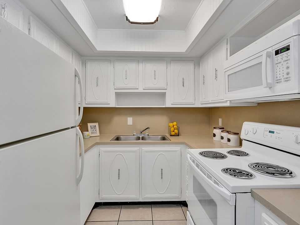 1st image of 5255 62nd St N APT 107
