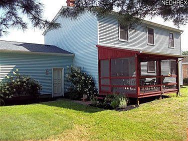 3rd image of 2975 Carlton Dr NW