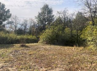 5695 Hill View Dr, Pacific, MO 63069