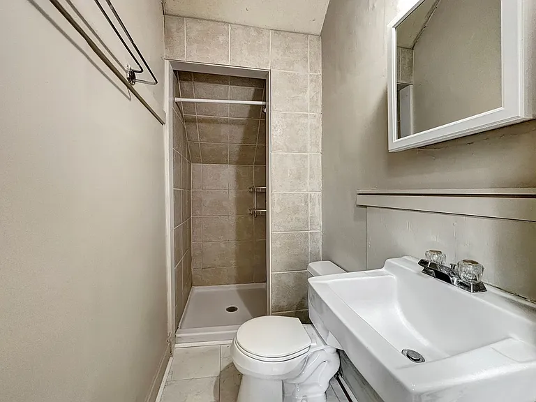 3101 Dupont Ave S — Photo 10