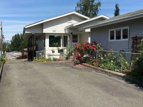 227 Smith Dr, Anchorage, AK 99503