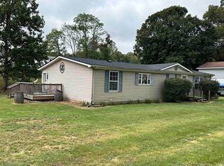 401 Railroad St, Bloomfield, IN 47424