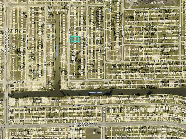 1005 NE 1st Pl, Cape Coral, FL 33909