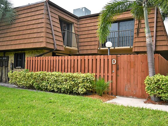4th image of 1458 N Lawnwood Cir APT 23