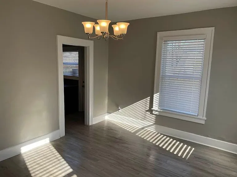 140 S Eureka Ave — Photo 7