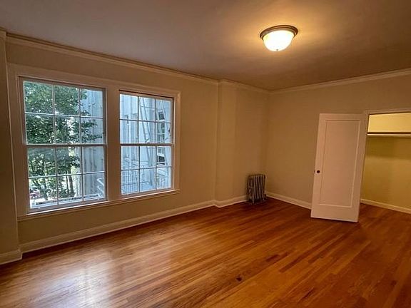 3rd image of 1090 Eddy St APT 201