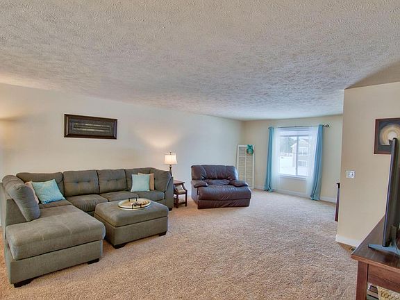 4th image of 9071 Nature Meadows Dr NE