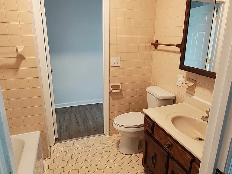 352 Main St — Photo 19