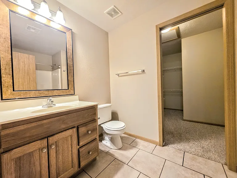 606 Highland Ridge Dr #1 — Photo 16