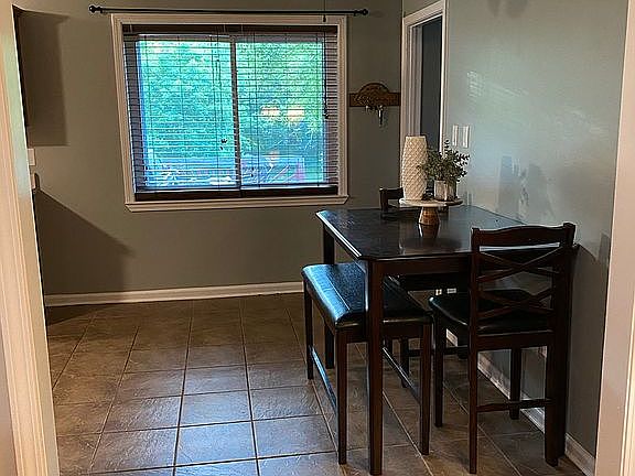 5th image of 111 W Hannah Marie Dr