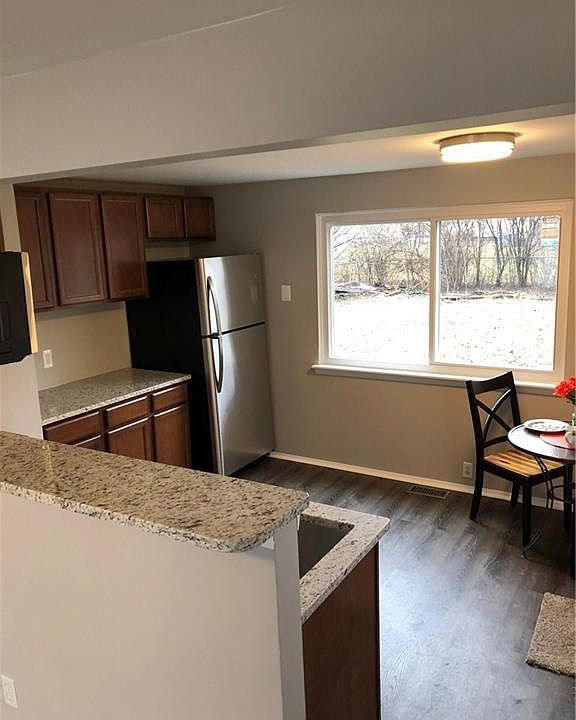 1st image of 2189 Hemlock Dr
