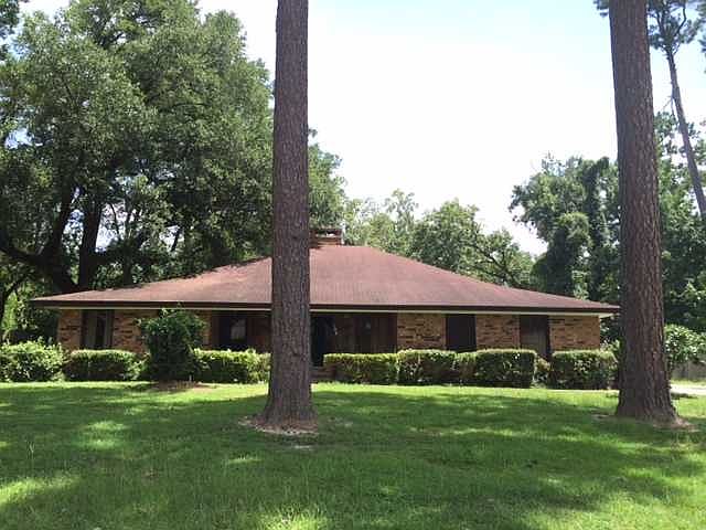 1st image of 102 Riverwood Dr