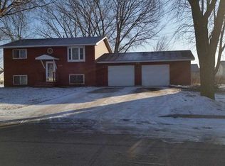 714 Estates Ave, Litchfield, MN 55355