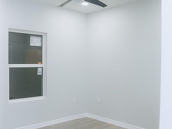 3rd image of 9029 Pampano Ave